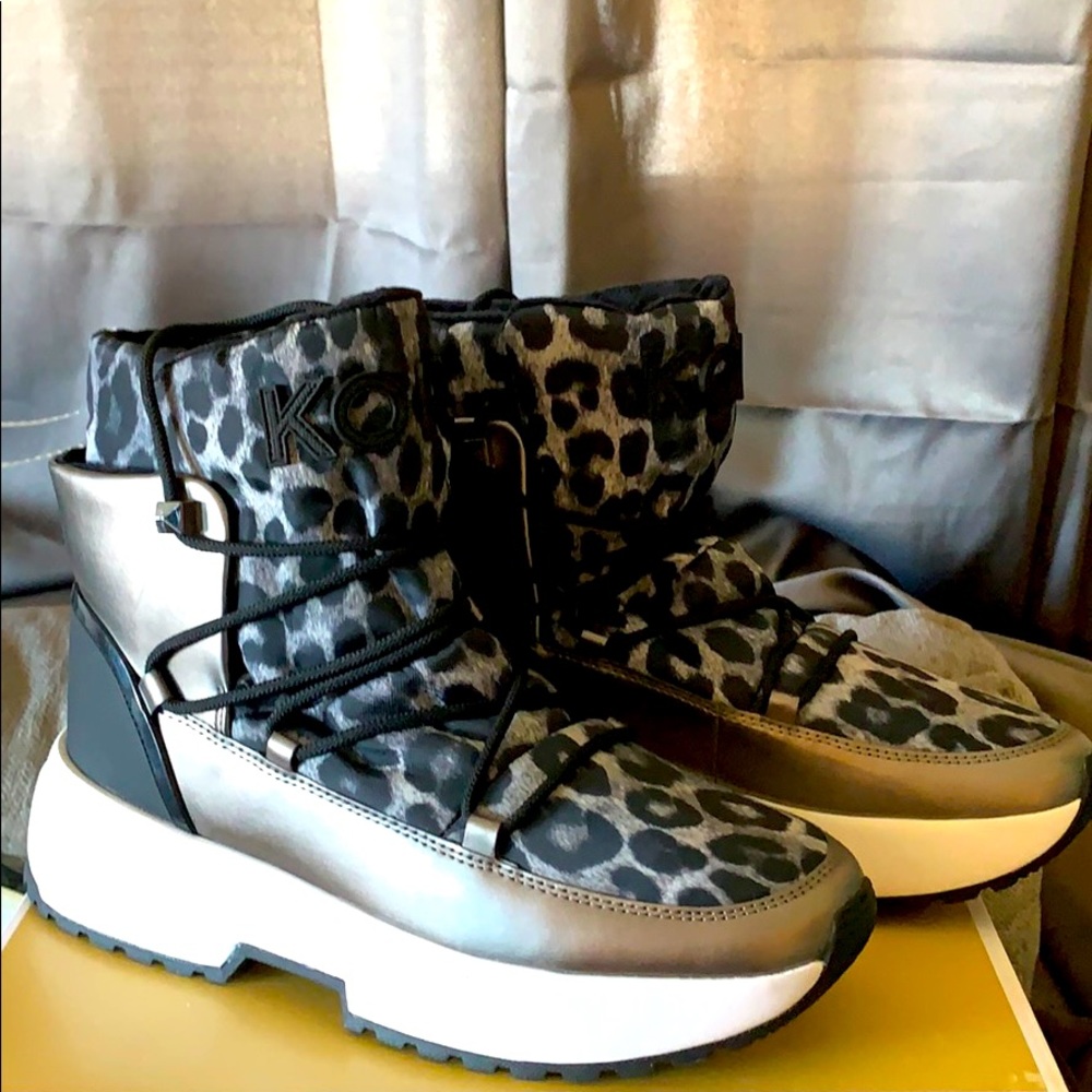 Michael kors cassia leopard booties